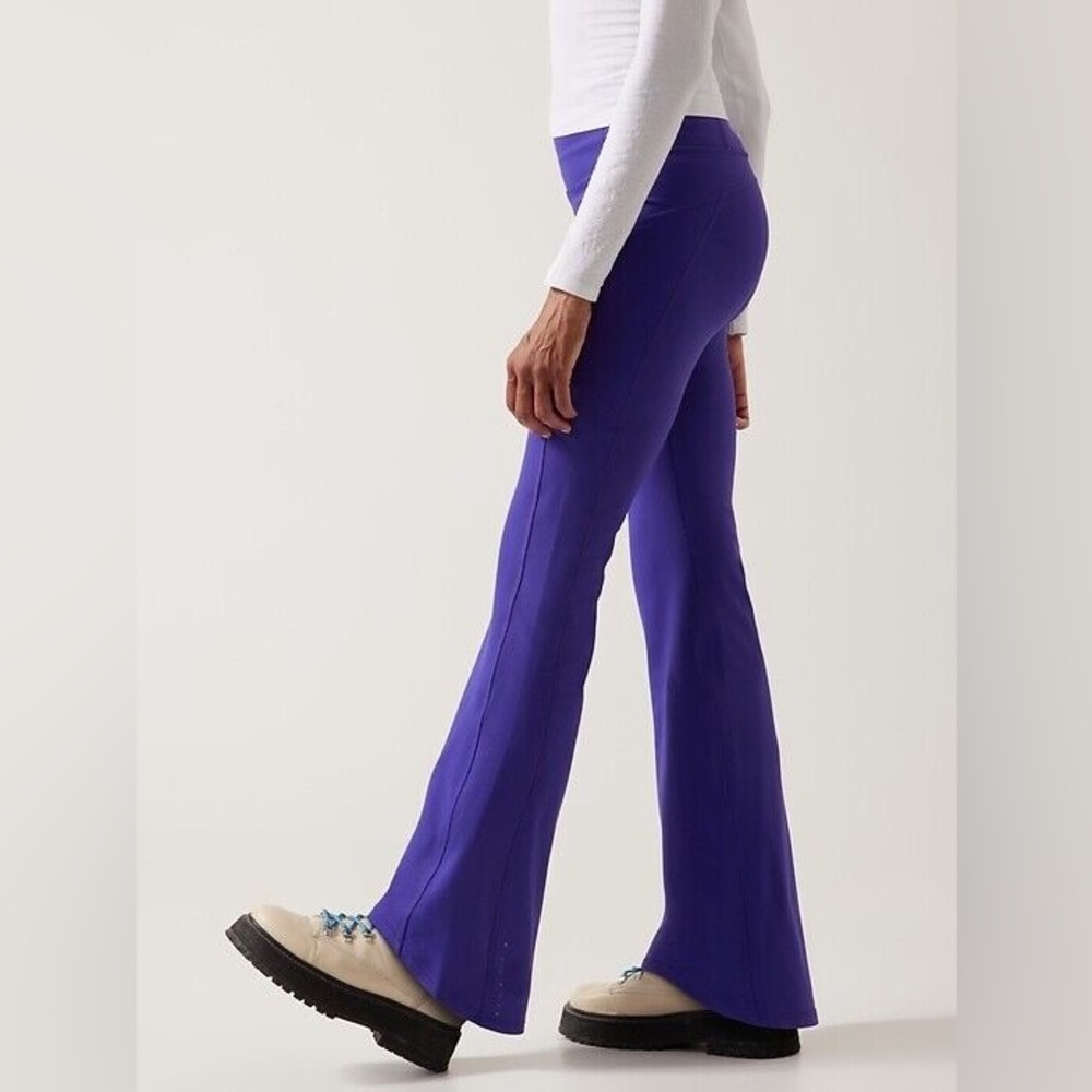 LIKE NEW Athleta Rainier Bootcut Pants Noble Blue XS